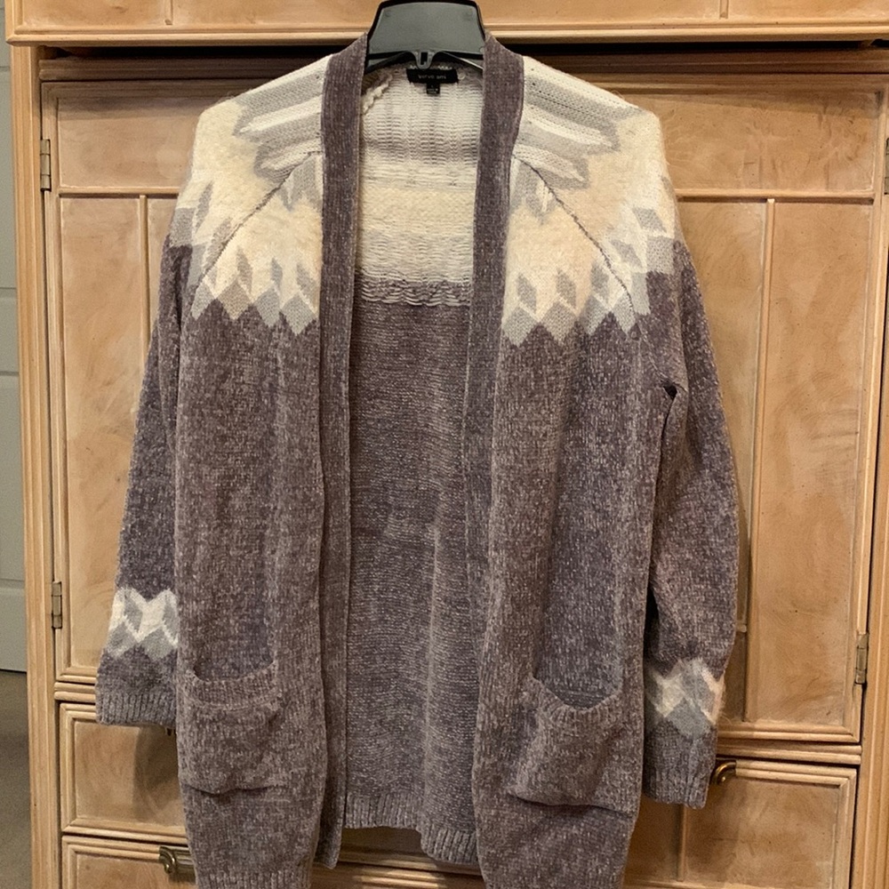 Cozy, warm sweater, open front, smoke & pet free home